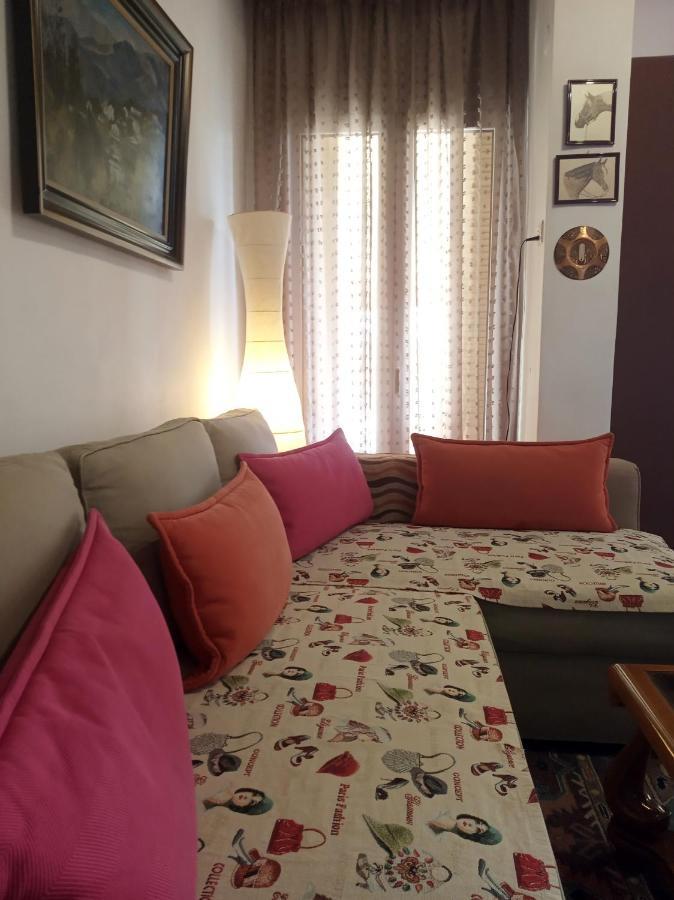 Cosy Penthouse -Up To 6 Guests- In The City Centre! テッサロニキ エクステリア 写真