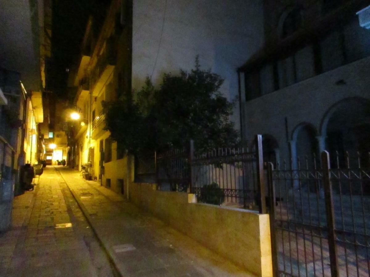Cosy Penthouse -Up To 6 Guests- In The City Centre! テッサロニキ エクステリア 写真